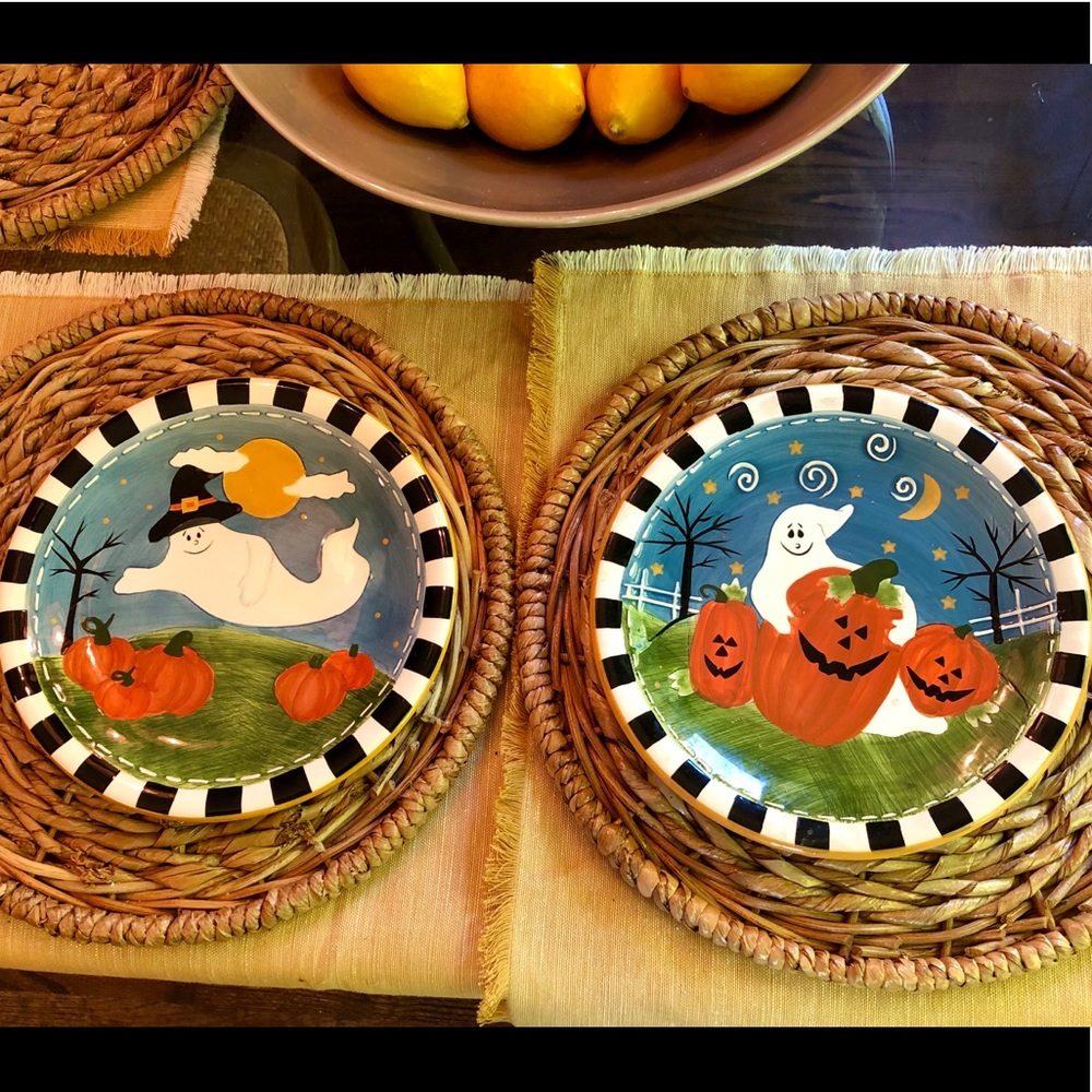Halloween Decorative Plates 8.5” Set of 2 - Picture 1 of 5